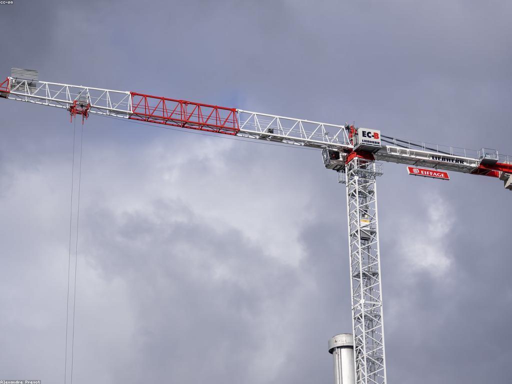 ការប្រើប្រាស់បច្ចេកវិទ្យា​ដើម្បីធ្វើប្រតិបត្តិការ​ជាស្ថេរភាព